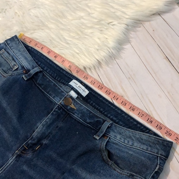 Lane Bryant Distressed Jeans Size 18 - Picture 6 of 9